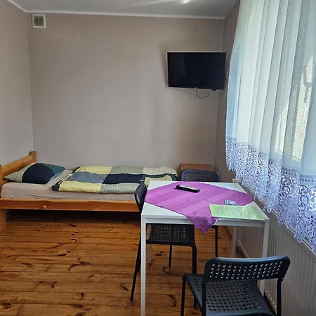 ホームステイ Taniespanie Rokietnica