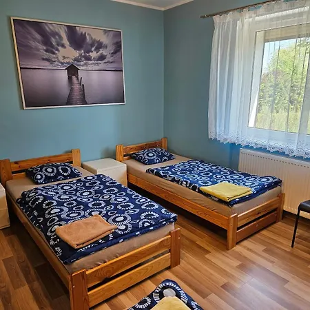 Taniespanie Rokietnica 民宿 *